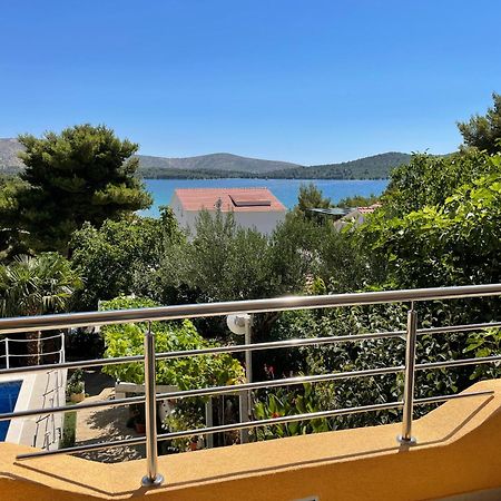 Apartments Villa Ra Zaboric Luaran gambar