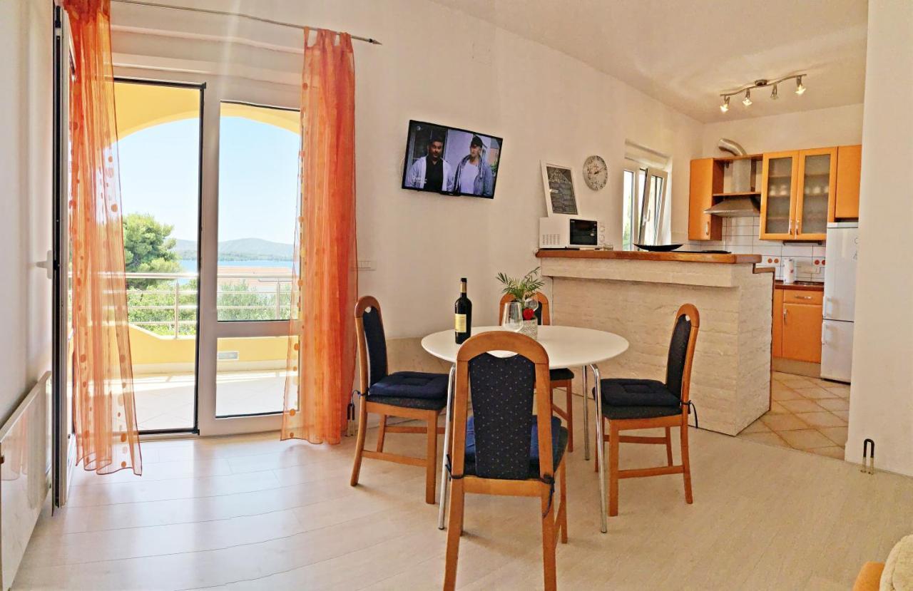 Apartments Villa Ra Zaboric Luaran gambar