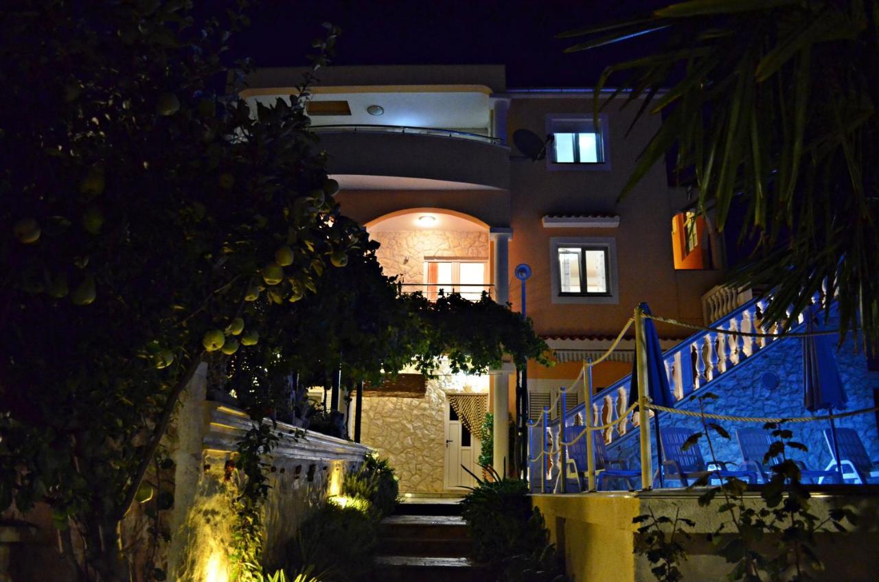 Apartments Villa Ra Zaboric Luaran gambar
