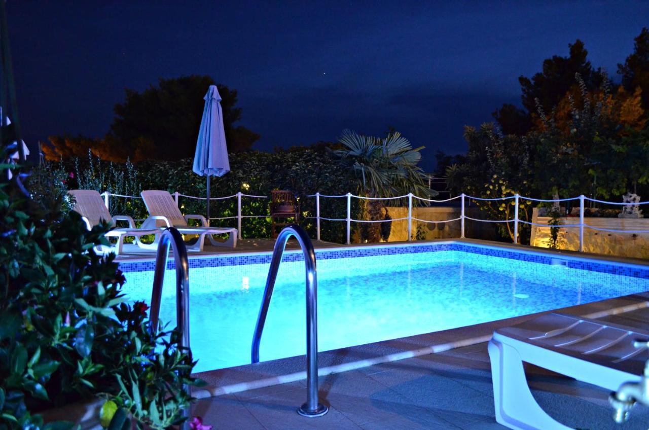 Apartments Villa Ra Zaboric Luaran gambar