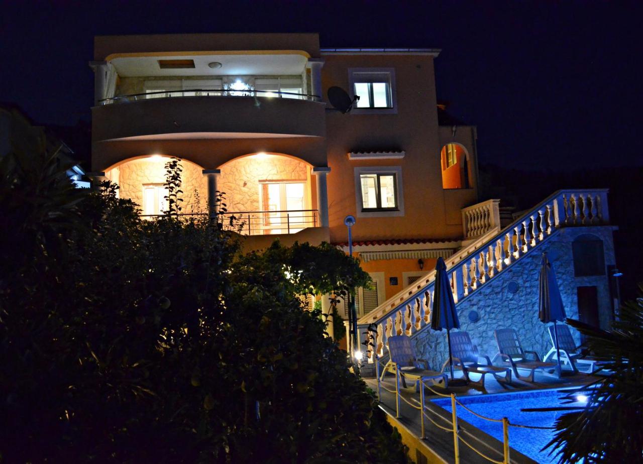Apartments Villa Ra Zaboric Luaran gambar