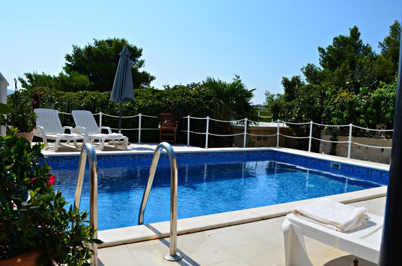 Apartments Villa Ra Zaboric Luaran gambar